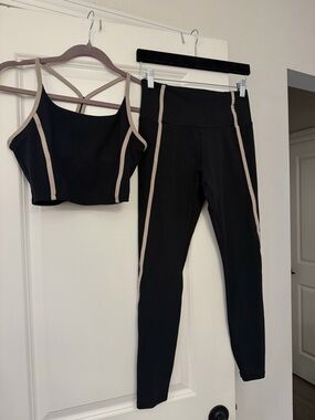 Women’s Black High-Waist Leggings & Crop Tank Set with Tan Trim XS/S